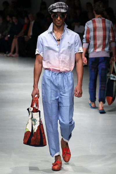 Look 24